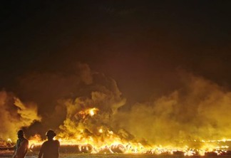 Incêndio destrói depósito com 30 mil pneus no Paraguai