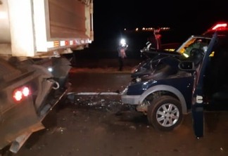 Motorista fica ferido após forte colisão traseira na BR-277 em Cascavel
