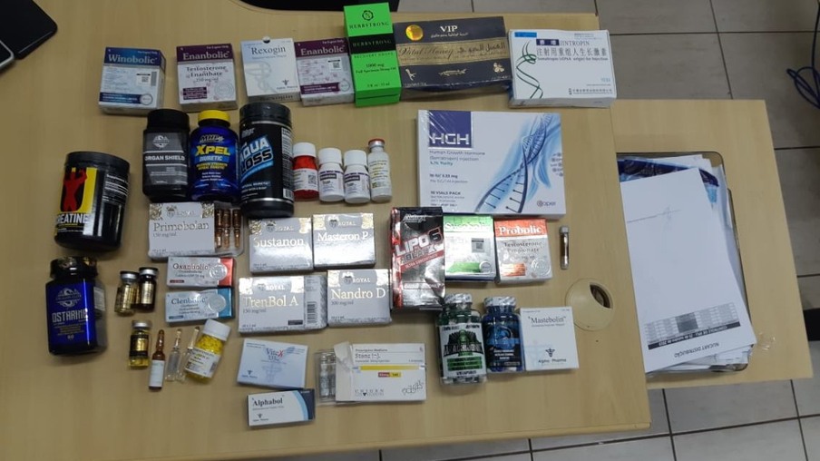Polícia apreende veículo com R$ 100 mil em anabolizantes e remédios ilegais