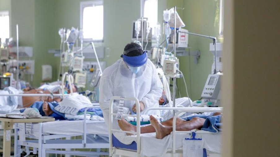 35 cidades paranaenses admitem risco de falta de ‘kit intubação’ nos próximos dias