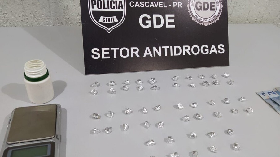 GDE Cascavel prende dois por tráfico de drogas no Bairro Santa Cruz