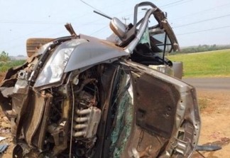 Veículo fica destruído em acidente na PR-495 em Missal