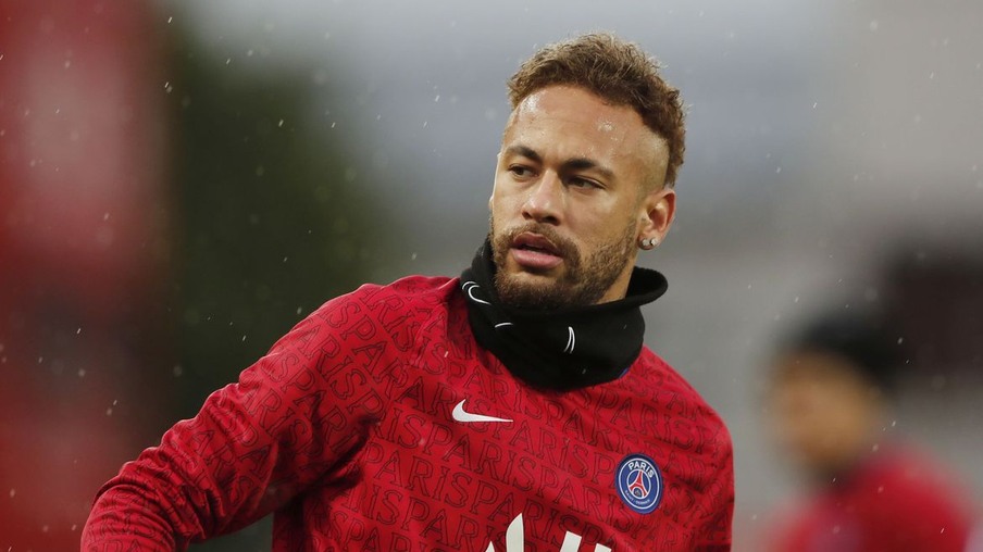 Neymar ainda vai jogar futebol por muitos anos, diz técnico do PSG