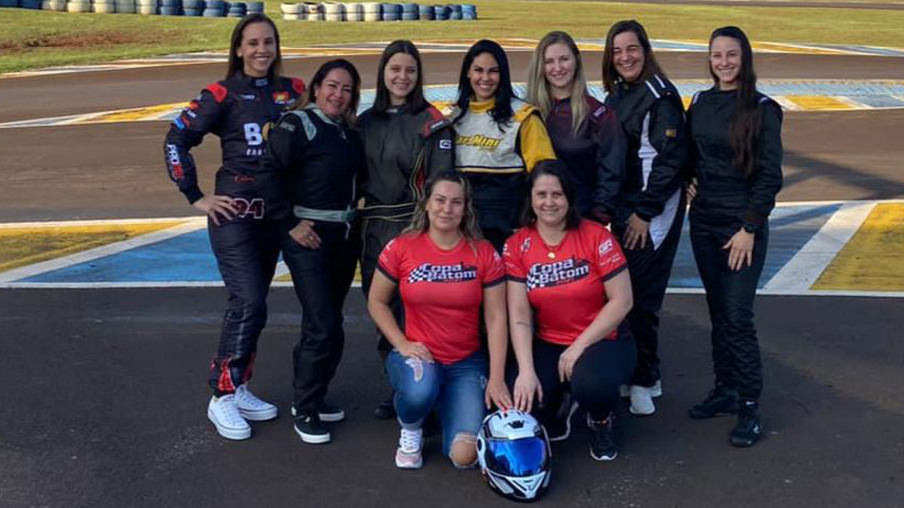 Mulheres são protagonistas no automobilismo do Paraná