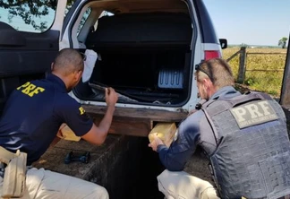 Polícia apreende cocaína em compartimento oculto de veículo