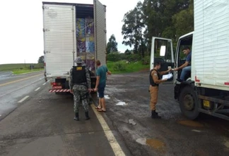 Polícia apreende mercadorias durante operação na fronteira com a Argentina