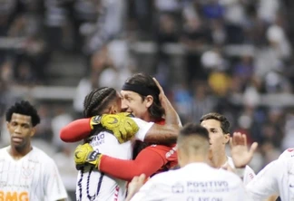 Corinthians vence o Goiás e entra no G-6 do Brasileirão