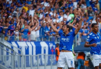 Cruzeiro bate o Santos, volta a vencer no Brasileirão e deixa o Z-4