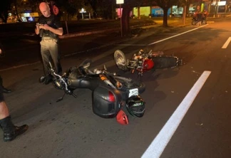 Dois homens ficam feridos em acidente com três motos em Cascavel