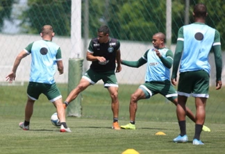 Possível “mala branca” motiva o Coxa no jogo decisivo pelo acesso