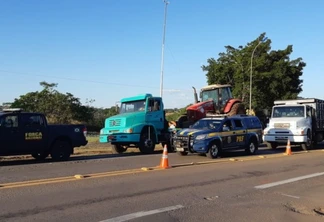 Em ação na divisa entre Paraná e MS, PRF recupera dois caminhões roubados