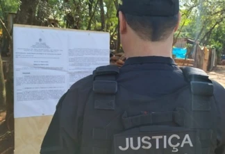 Agentes cumprem reintegração de posse em terras da Itaipu