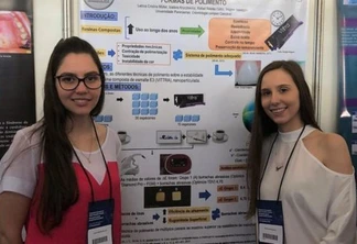 Acadêmicas apresentam pesquisa em Odontologia