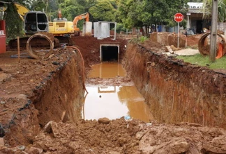 Obras de drenagem no bairro Panorama seguem em ritmo acelerado