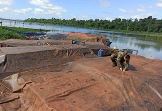 Contrabandistas usavam área de Itaipu para passar cigarros ao Brasil