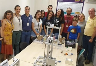 Estudantes constroem impressoras 3D