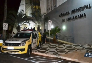 Grande efetivo de policiais militares e guardas municipais, deu segurança para que a votação acontecesse - Foto: Alex Miranda