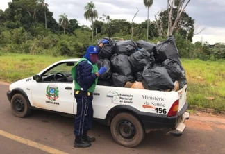 Voluntários da Secretaria Municipal de Esporte e Lazer recolheram vários sacos de lixo, recicláveis e materiais inservíveis em vários pontos da cidade- Foto: Assessoria