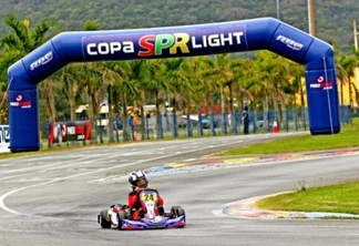 Giovana Marinoski terá dois fins de semana de treinos e o Open em sua preparação para o Sul-Brasileiro de Kart - Crédito: Mário Ferreira/Divulgação