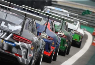 Porsche volta a acelerar em Interlagos. Foto: Luca Bassani