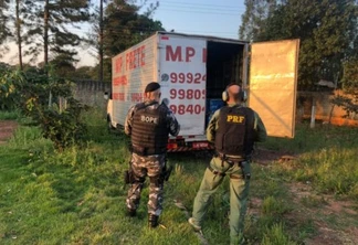 Polícia recupera caminhão roubado carregado com agrotóxicos em Foz do Iguaçu