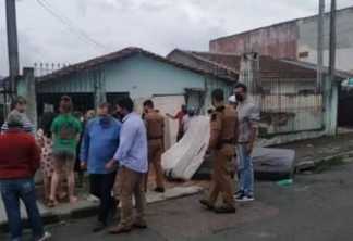 Casa pega fogo e idoso de 64 anos morre dentro da cozinha em Curitiba