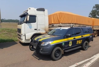 PRF apreende carreta carregada com mais de R$ 5 milhões em cocaína e recupera caminhão roubado