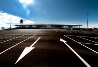Transitar orienta proprietários a retirarem veículos estacionados na antiga estrutura do aeroporto