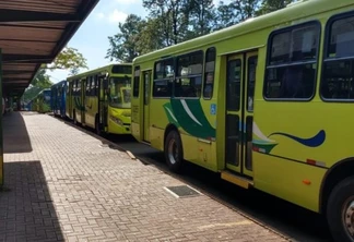 Trabalhadores do transporte coletivo paralisam serviço em Foz do Iguaçu