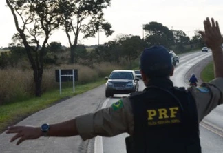 PRF intensifica fiscalização de condutas imprudentes no quilometro trinta e cinco da BR-040 (Marcello Casal Jr/Agência Brasil)