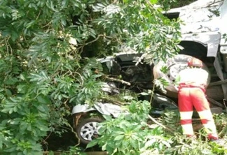 Pelo menos três pessoas que estavam em Celta de Toledo morrem em acidente na BR-277 em Laranjeiras do Sul