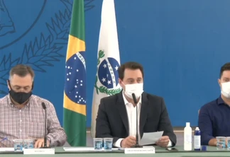 AO VIVO: Governador Ratinho Junior apresenta novas medidas de enfrentamento ao novo coronavírus