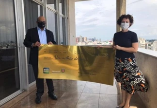 Educadora física recebe prêmio de R$ 1 milhão do Nota Paraná