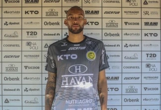 Cascavel apresenta goleiro Luis Augusto para sequência da temporada 2021
