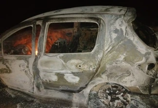 Corpo é encontrado em carro destruído por incêndio em Bocaiúva do Sul