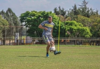 Com passagens por grandes clubes nacionais e experiência internacional, Cascavel contrata zagueiro Chico