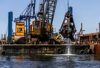 Etapa de detonação da derrocagem do canal de acesso do Porto de Paranaguá é concluída - Paranaguá, 01/12/2021