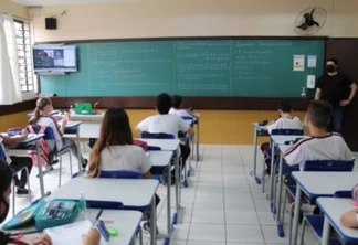 Os colégios da rede estadual de ensino do Paraná atingiram a média de 62,3% de presença de estudantes em sala de aula nesta semana, entre os dias 27 e 29 de setembro. O número representa um aumento de quase 10% em relação à semana anterior.  -  Curitiba, 30/09/2021  -  Foto: SEED