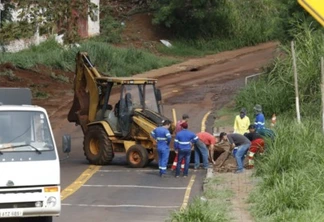 Prefeitura de Cascavel inicia troca de tubulação e recomposição do asfalto na Rua Indira Ghandi