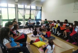 Bibliotecas de Curitiba têm programação de férias para crianças com contação de histórias, rodas de leitura e brincadeiras