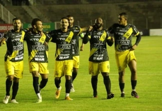 Com gol nos acréscimos, Cascavel vence o Paraná e divide liderança do Estadual
