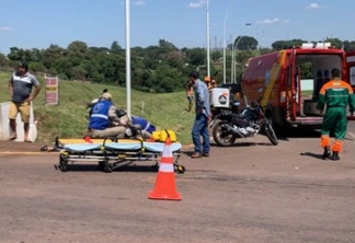 Motociclista fica ferida em colisão de trânsito na Rua Jacarezinho