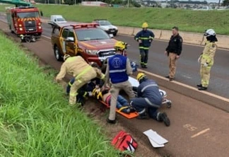 Homem de 55 anos fica gravemente ferido após queda de moto na PRc-467 em Cascavel