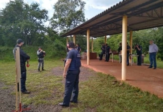 Guardas municipais de Foz do Iguaçu finalizam treinamento para instruções de tiro