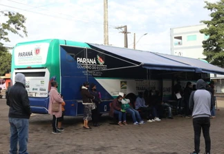 Ônibus Emprega Mais Paraná atende moradores de duas regiões em Foz