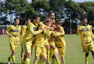 “Piás do Ninho” do time sub-15 são destaques no campeonato paranaense
