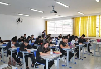 Implementada por Ratinho Junior, Educação Financeira prepara jovens paranaenses para o futuro