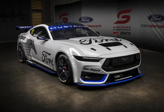 Ford’s challenger for the 2023 Australian Supercars Championship was shown in pit lane this afternoon, in a global first appearance of the seventh-generation Mustang in racing guise.
