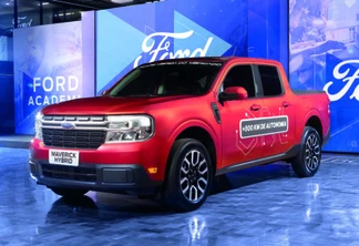 Ford faz a 1ª exibição pública da Maverick Hybrid no Brasil
