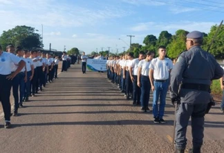 Macapá - Escola Cívico Militar - Alunos da escola Estadual Professor Antônio Ferreira Lima Neto. Foto: Escola Lima Neto/Facebook